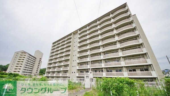 ビレッジハウス東松山タワー1号棟の物件外観写真